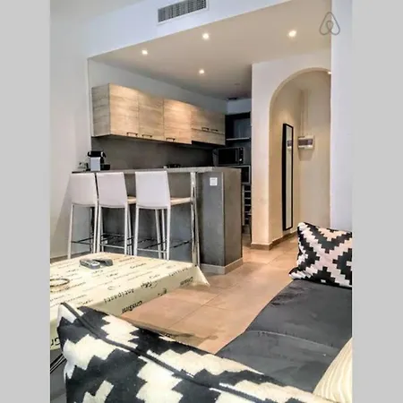 Apartment C038-elegant A Few Steps From Beaches - Le Suquet *